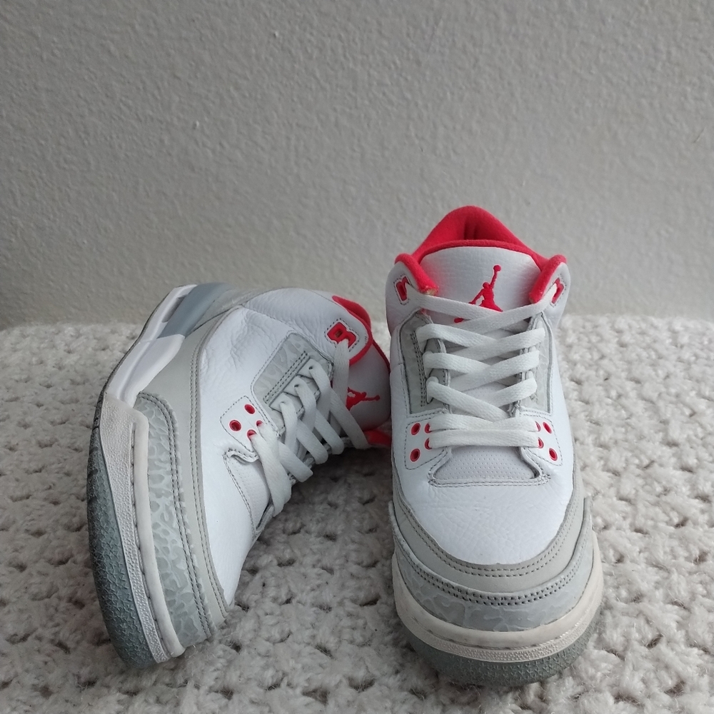 Air Jordan 3 Retro 'white crimson gray' size 6.5y